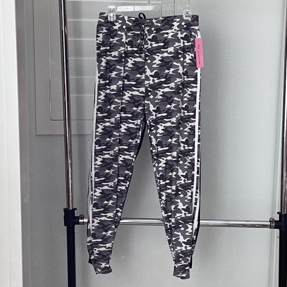 2-pack of Lounge pants, Size Medium, NWT - Picture 2 of 7